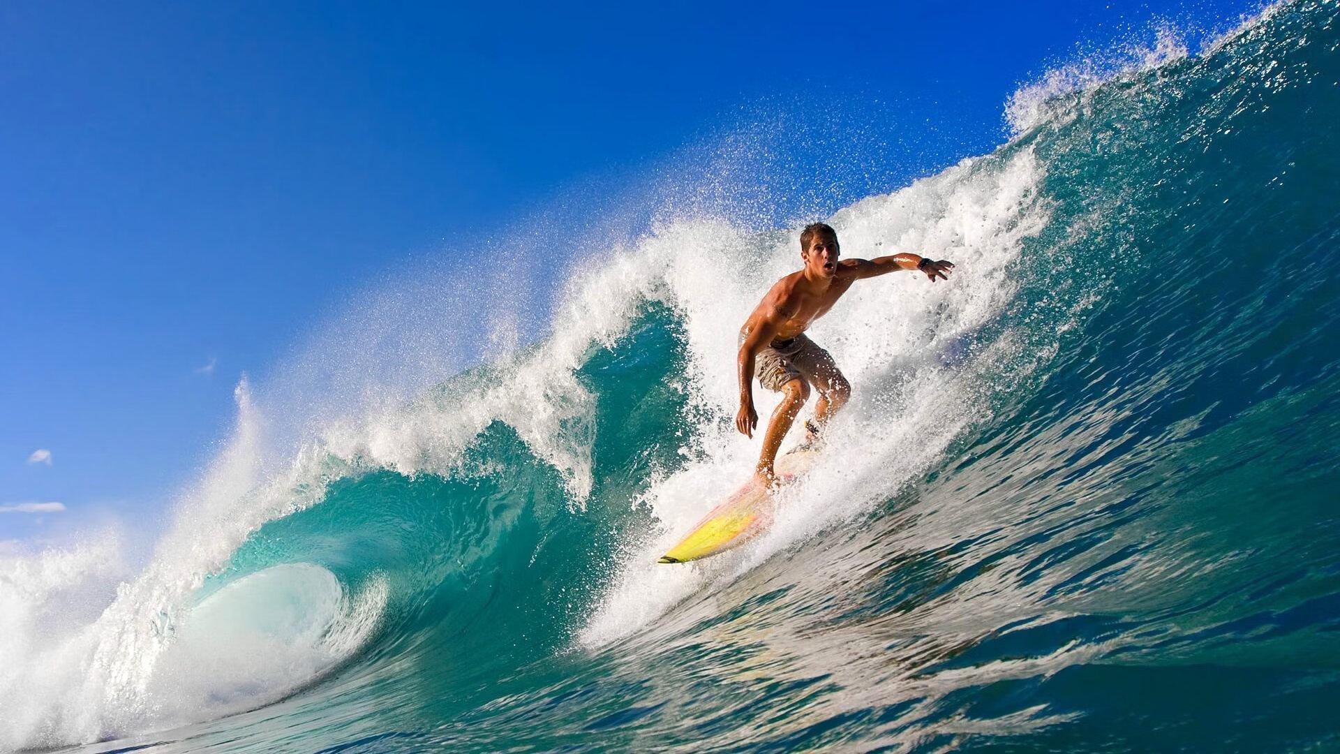 库里狂飙12记三分球，勇士大胜湖人迎赛季开门红