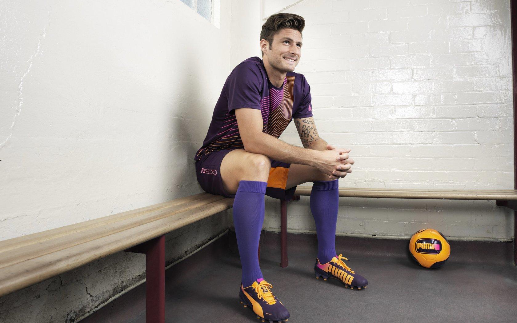 中国花样游泳队世锦赛摘金 演绎水中芭蕾新高度