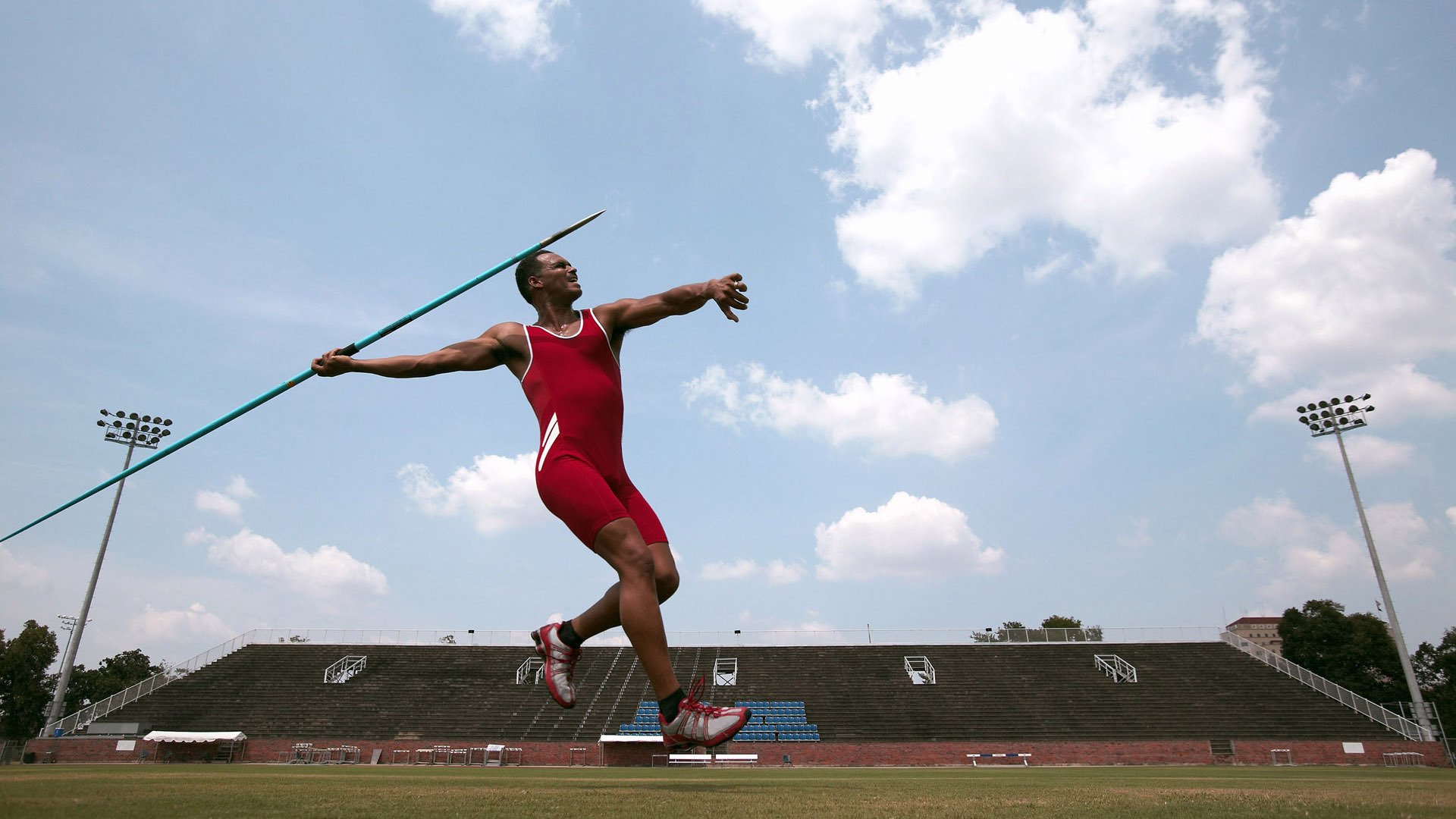 王者荣耀世界冠军杯落幕，中国战队斩获总冠军，电竞热潮席卷全球